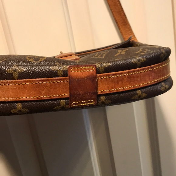 Louis Vuitton Jeune Fille Crossbody - Picture 8 of 17